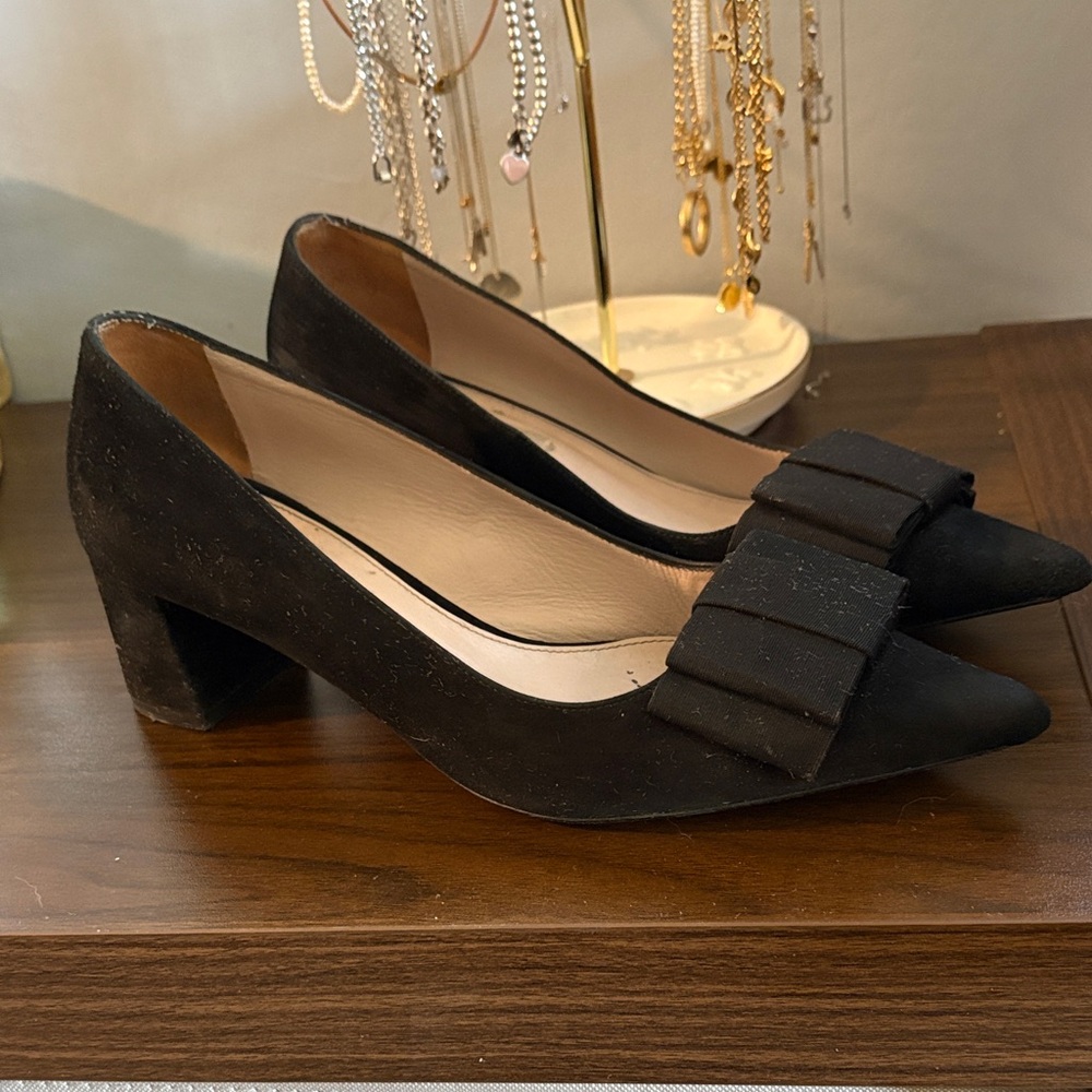 Uterque Black Suede Heels with Bow Detail (worn) 2 inch heel